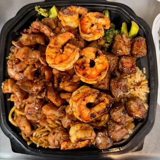T1. CHICKEN+STEAK+SHRIMP