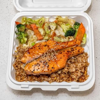 H5.SALMON HIBACHI