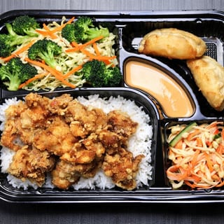 B3.CHICKEN KARAAGE BENTO